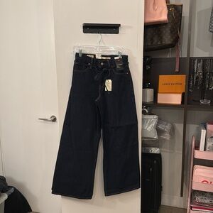 Levi’s XL Straight Mid Rise